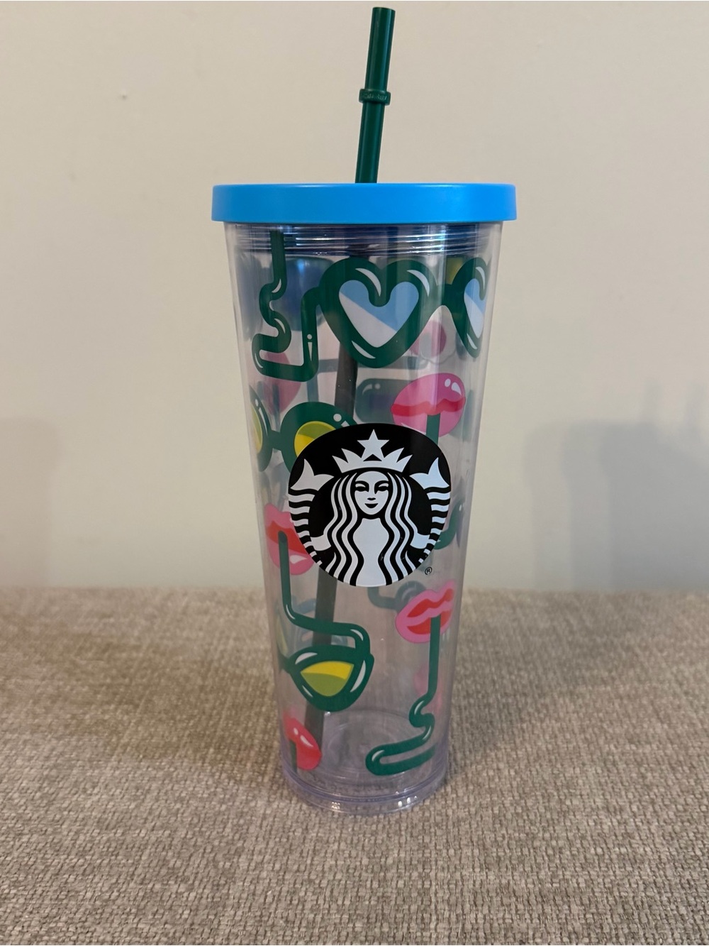 Starbucks Crazy Straws Sunglasses Lips Venti Cup Tumbler 24 OZ Novelty Travel